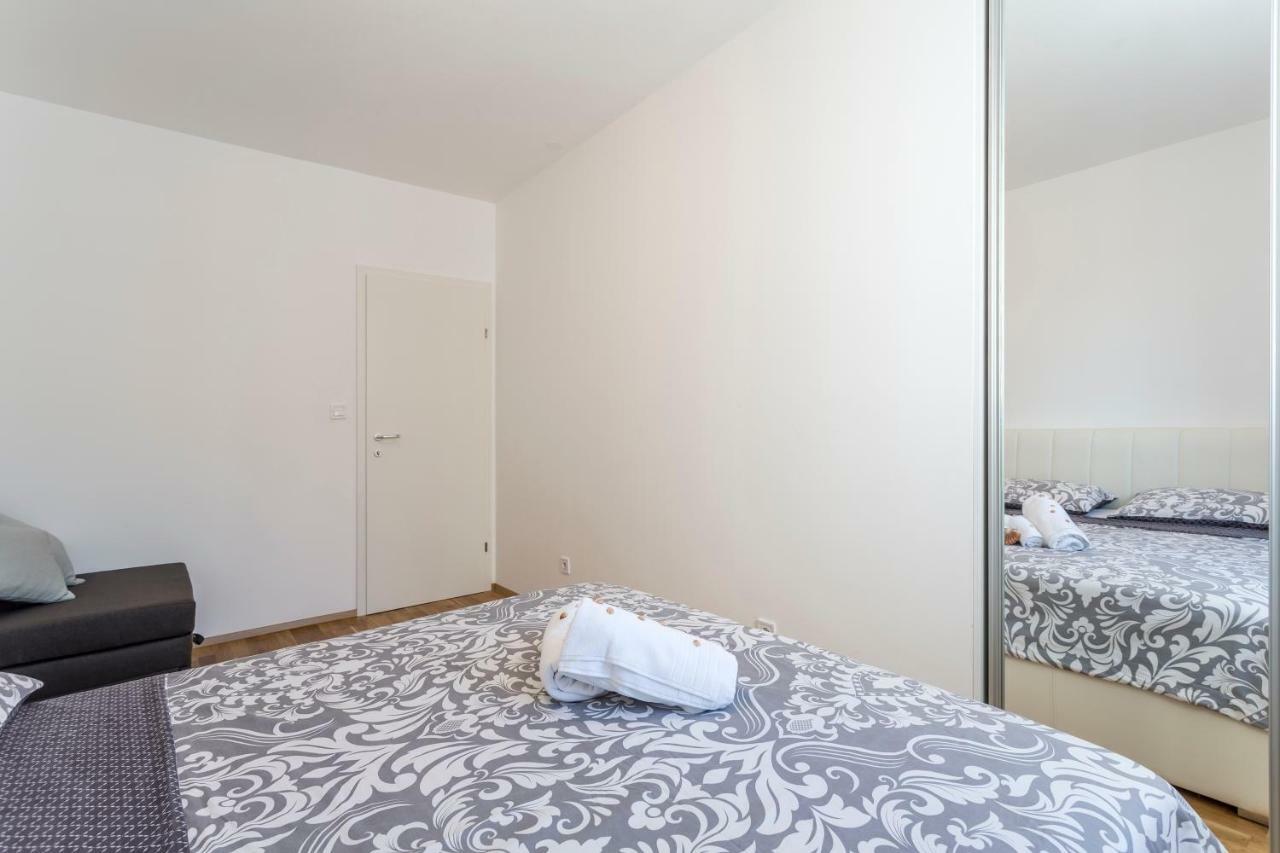 Apartment Luka Сплит Экстерьер фото