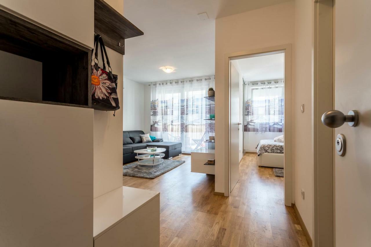 Apartment Luka Сплит Экстерьер фото